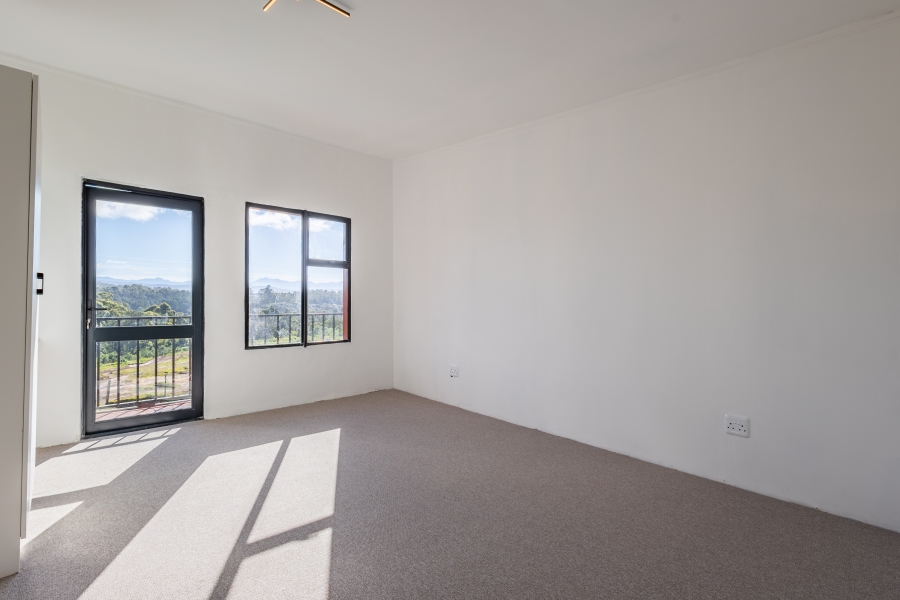 To Let 6 Bedroom Property for Rent in Harkerville A H Western Cape